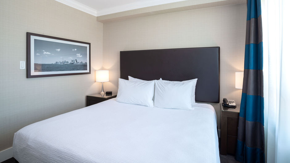 Sandman Hotel Oakville Room