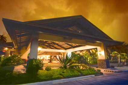 Waterfront Insular Hotel