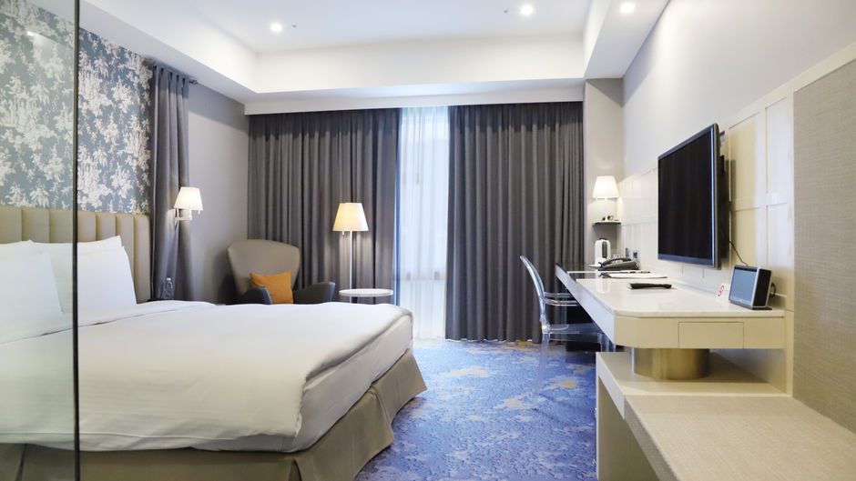 Grand Victoria Hotel Room