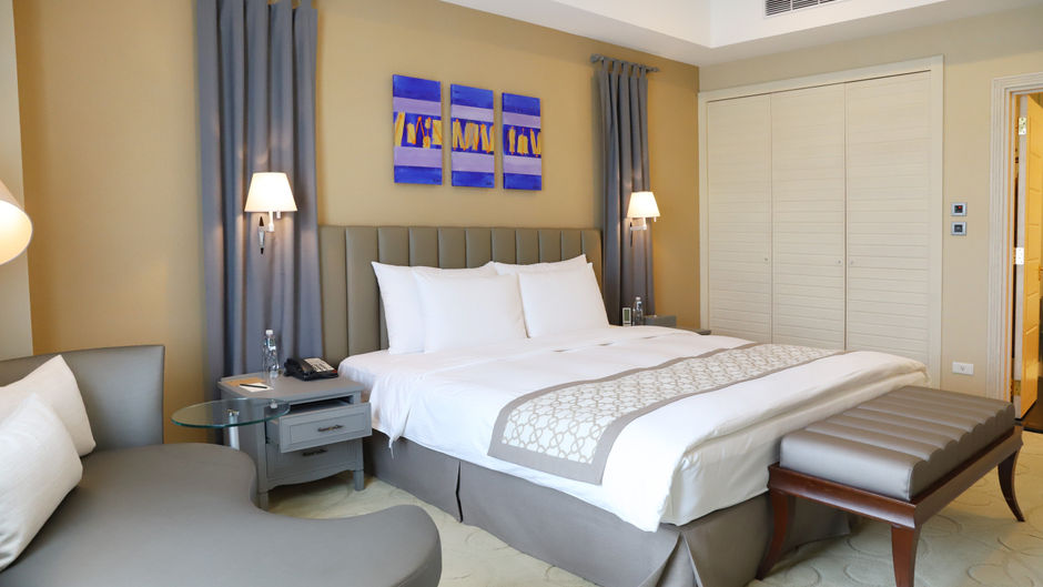 Grand Victoria Hotel Suite