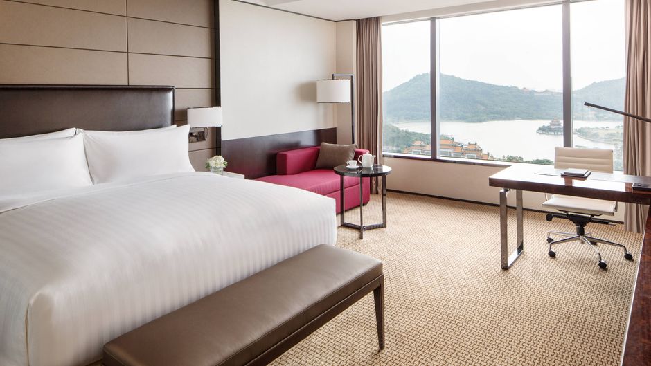 Shunde Marriott Hotel Room