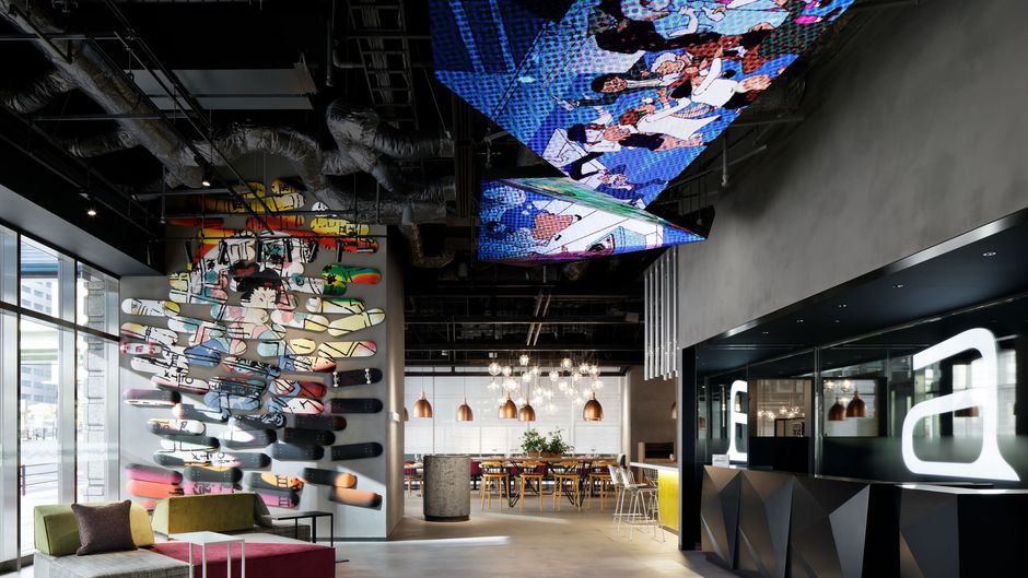 Aloft Osaka Dojima Lobby