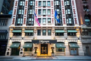 Algonquin Hotel Times Square, Autograph