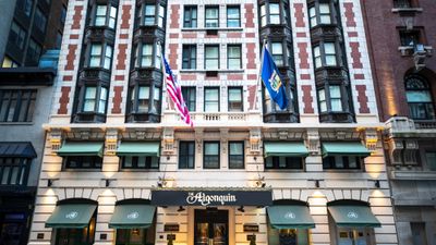 Algonquin Hotel Times Square, Autograph