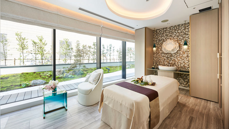 Centara Grand Hotel Osaka Spa