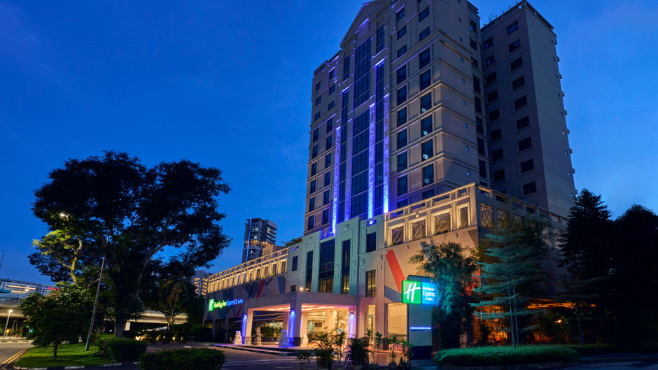 Holiday Inn Express & Suites Novena Exterior