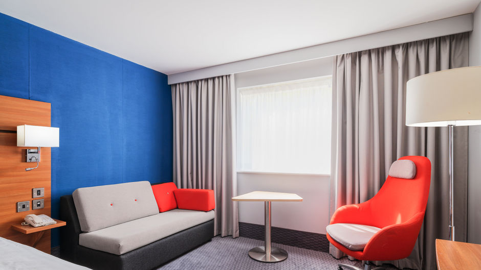Holiday Inn Express Braintree Suite