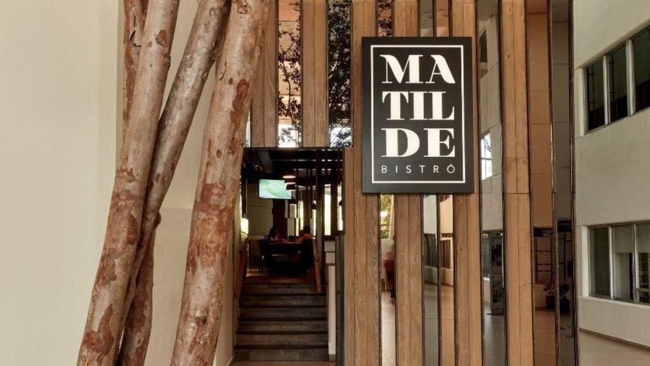 Holiday Inn Hotel & Suites Medica Sur Restaurant
