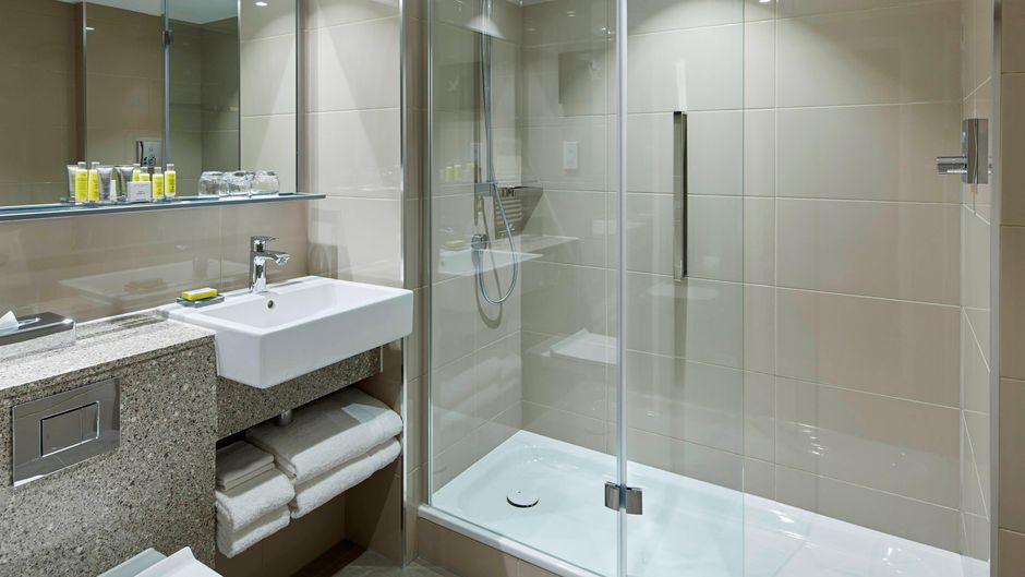 London Heathrow Marriott Hotel Room
