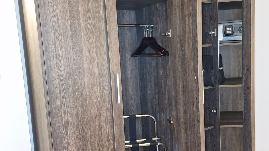 Astor Court Hotel Room