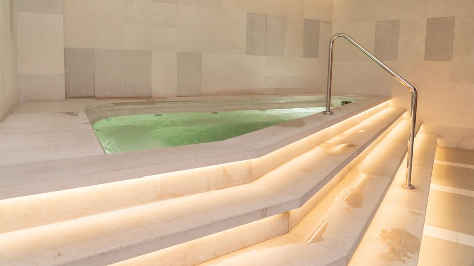 Burdock Hotel Istanbul, Autograph Collec Pool