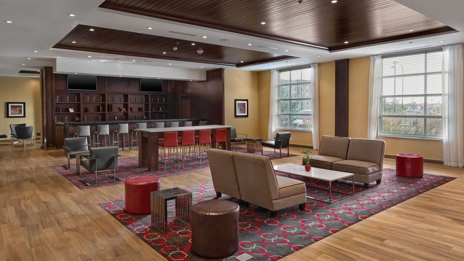 Four Points by Sheraton Sherwood Park Lobby
