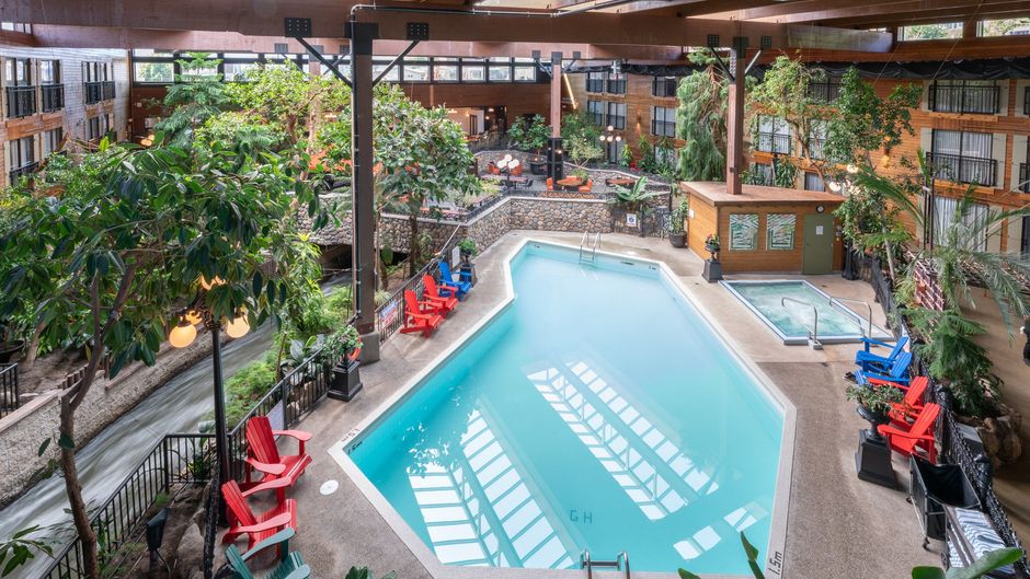 Prestige Vernon Lodge & Conference Ctr Pool