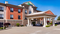 Holiday Inn Express Hotel & Suites