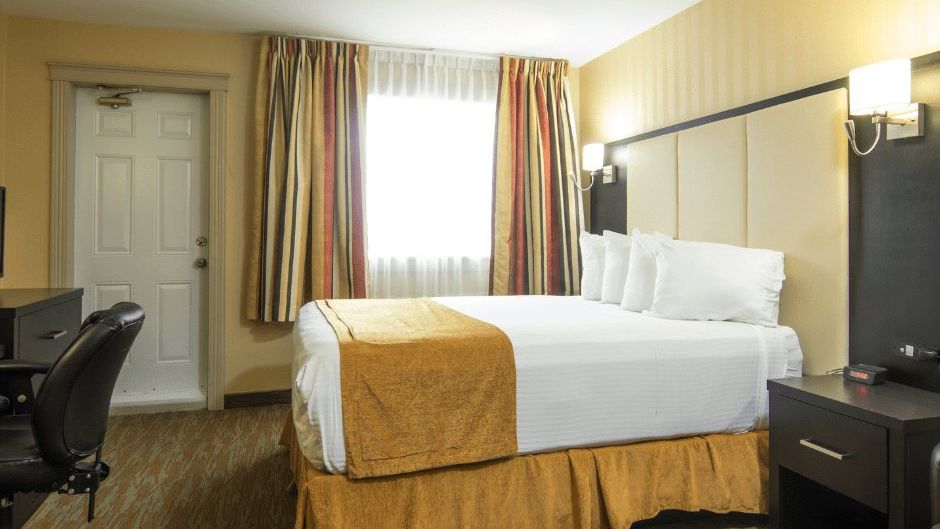 Sinbad's Hotel & Suites Room