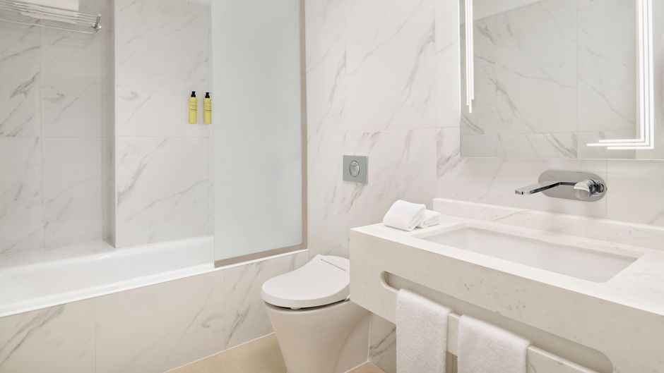 Element West Bay Doha Room