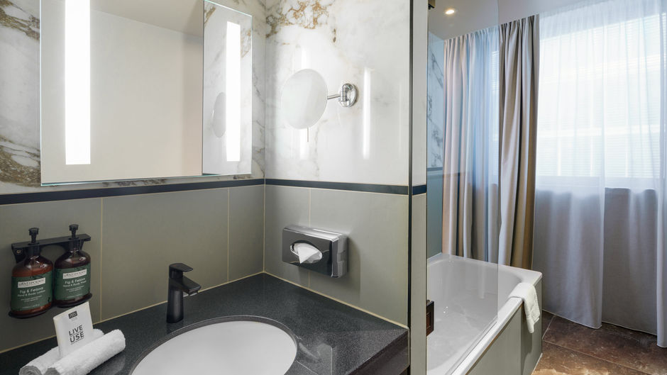 voco Paris - Porte de Clichy Suite