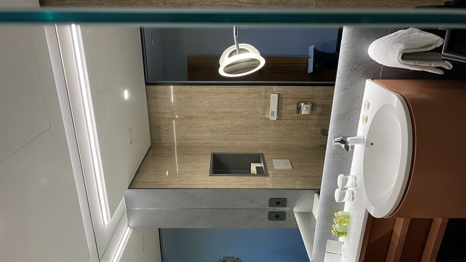 Habakuk Hotel Room