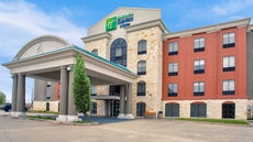 Holiday Inn Express Hotel & Suites