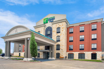 Holiday Inn Express Hotel & Suites