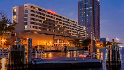 Sheraton Norfolk Waterside Hotel
