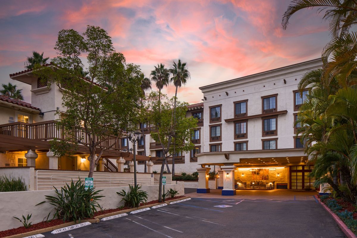 Homewood Suites San Diego Mission Valley- First Class San Diego, CA Hotels-  GDS Reservation Codes: Travel Weekly