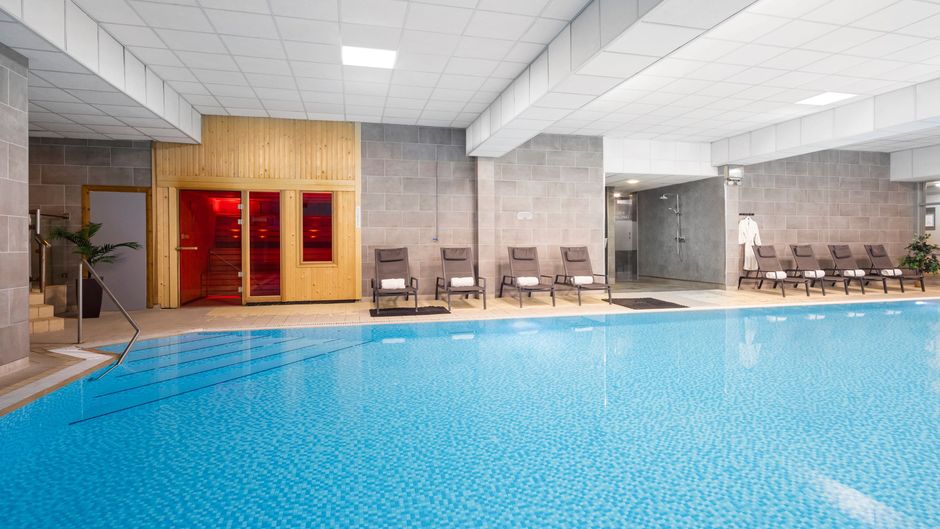 Edinburgh Marriott Holyrood Hotel Pool