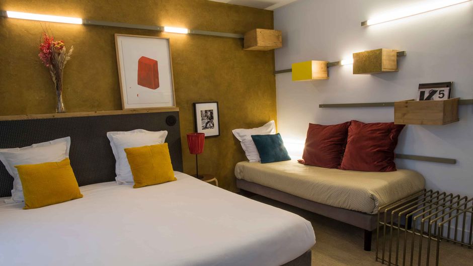 Hotel La Nouvelle Republique Room