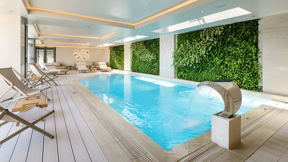 Holiday Inn Thessaloniki Pool