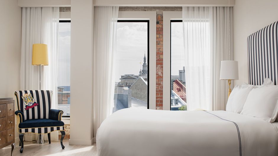 Monsieur Jean Room