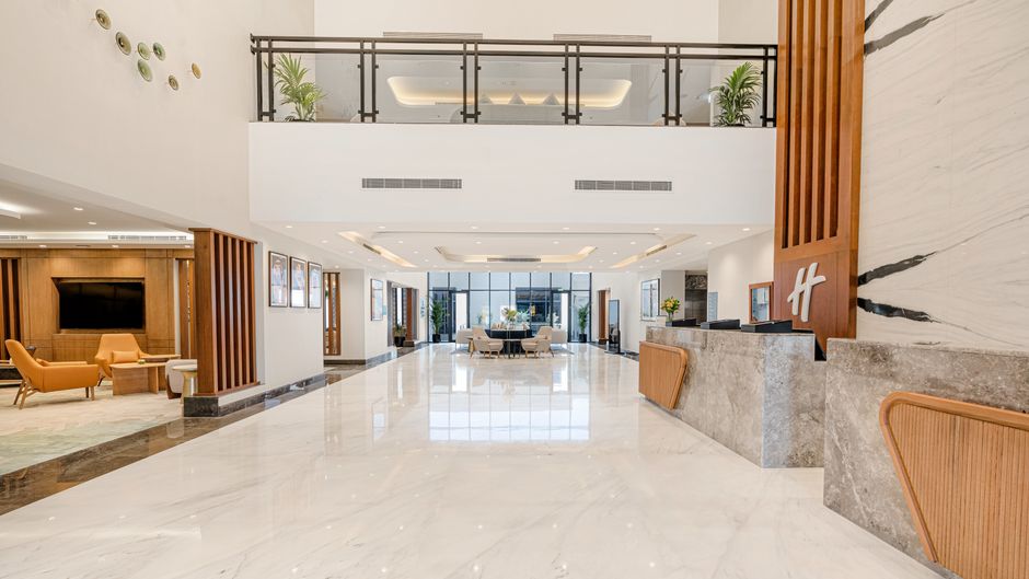 Holiday Inn Riyadh The Business District Exterior