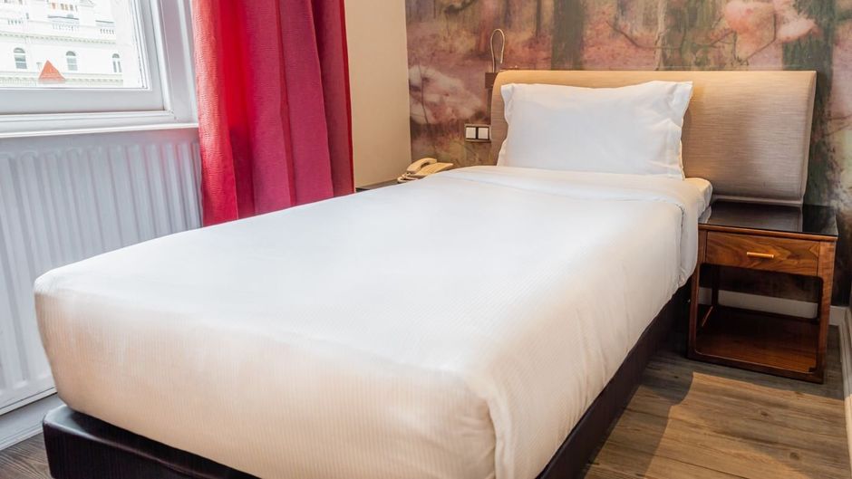 The Queen's Gate London Hotel Room