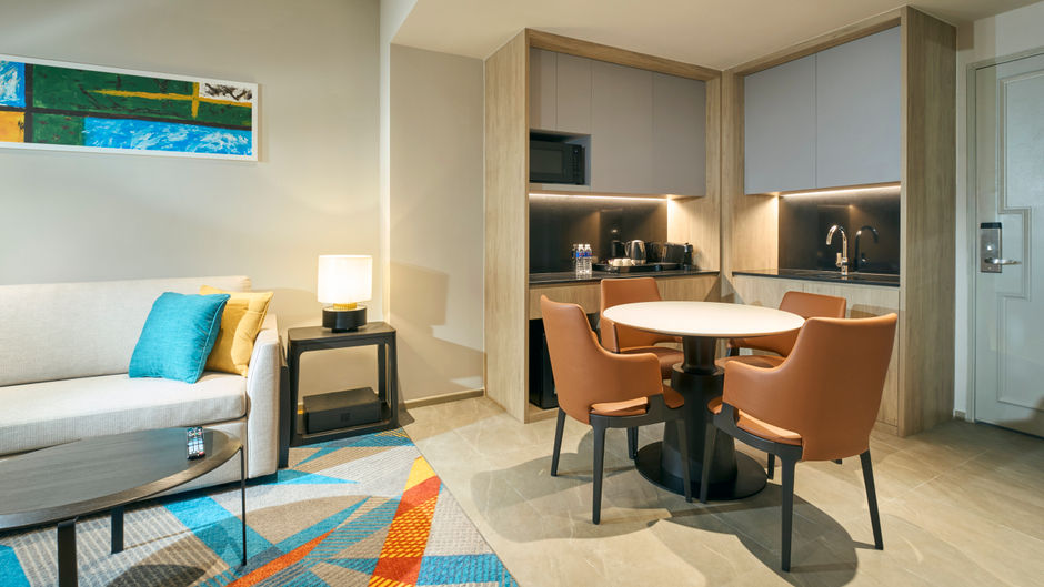 Holiday Inn Express & Suites Novena Suite