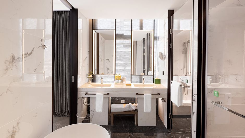 Holiday Inn Express Qingdao Jinshui Suite
