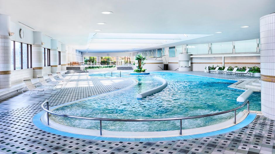 RIHGA Royal Hotel Osaka Pool