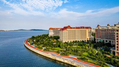 Crowne Plaza Oriental Movie Metropolis