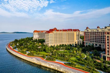 Crowne Plaza Oriental Movie Metropolis