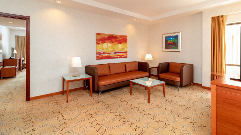 Holiday Inn Suites Kuwait Salmiya Suite