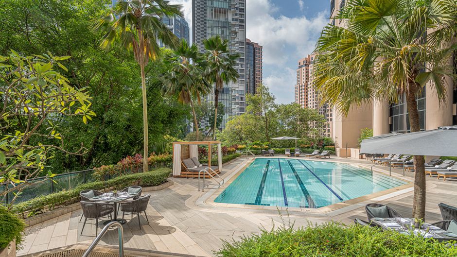 Four Seasons Hotel Singapore Pool