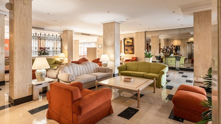 Rio Badajoz Lobby