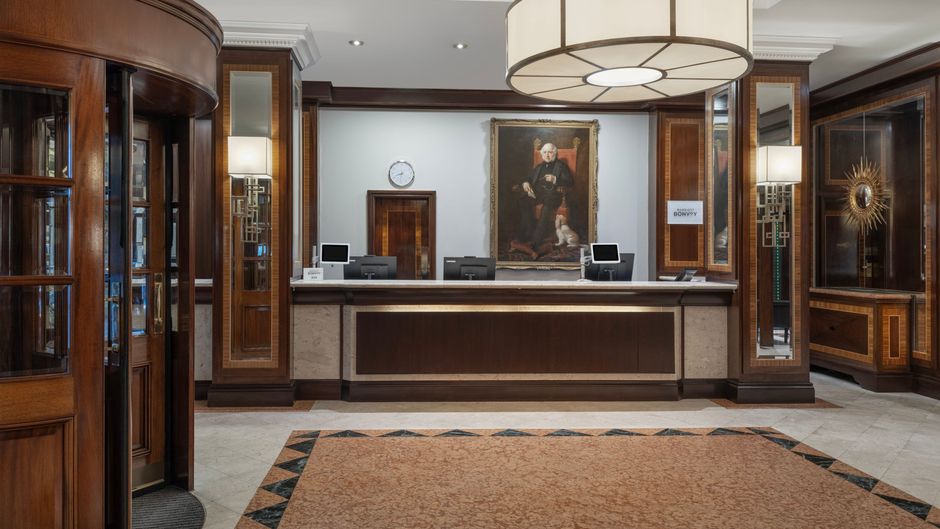 Delta Hotels Birmingham Lobby