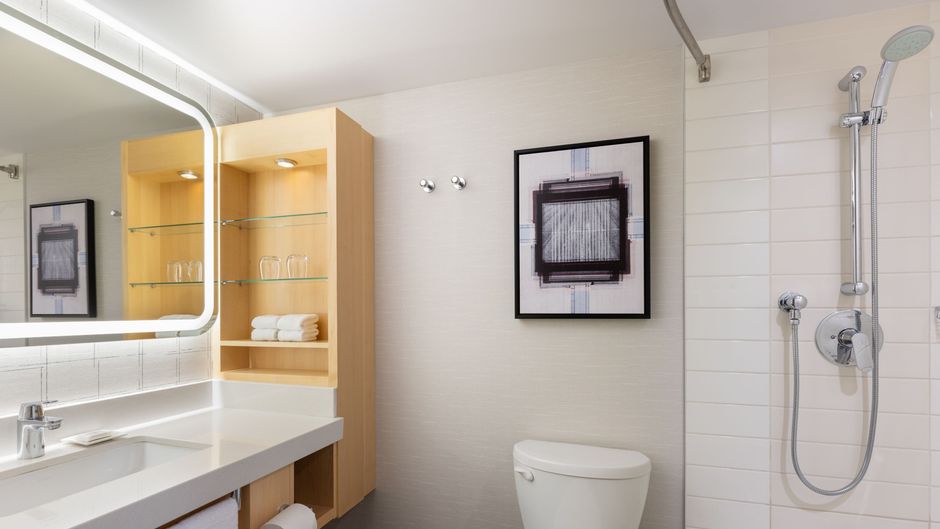 Delta Hotels Grand Okanagan Resort Room