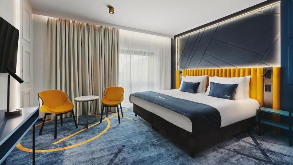 Stay inn by Frost Room