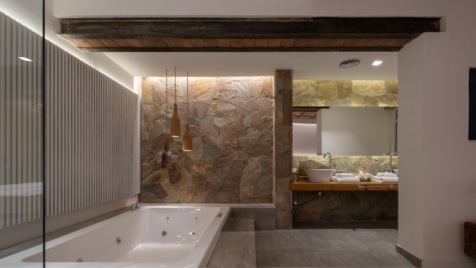Azur Real Hotel Suite