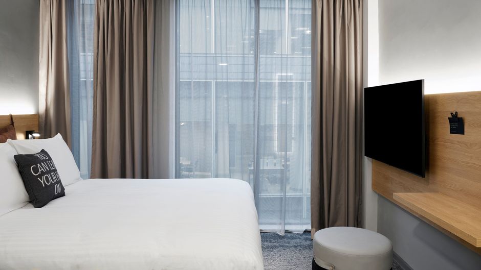 Moxy Manchester City Room