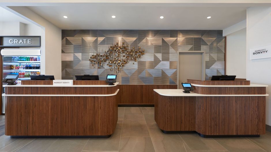Courtyard By Marriott Kitchener Lobby