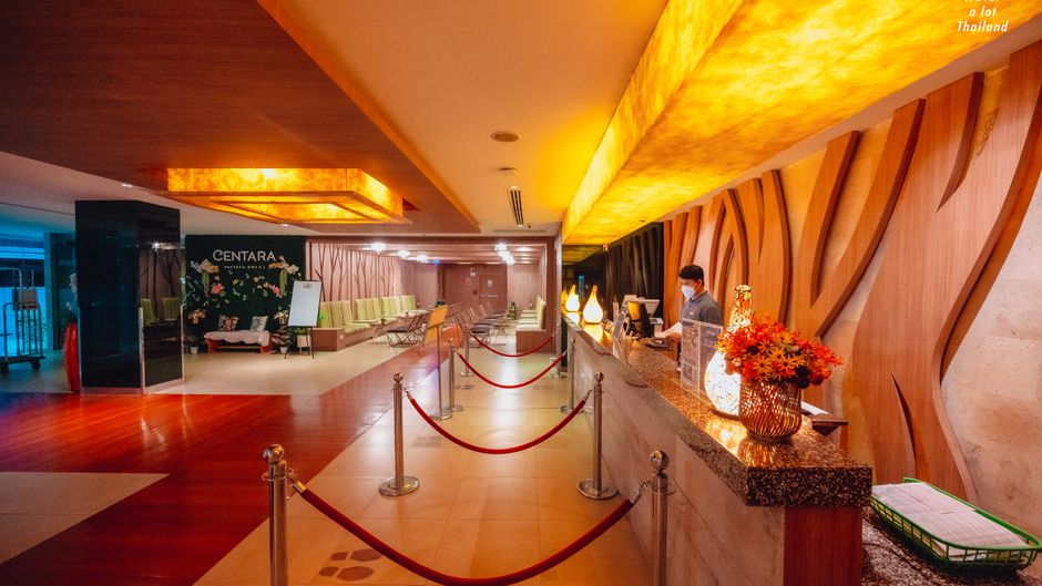 Centara Pattaya Resort Lobby