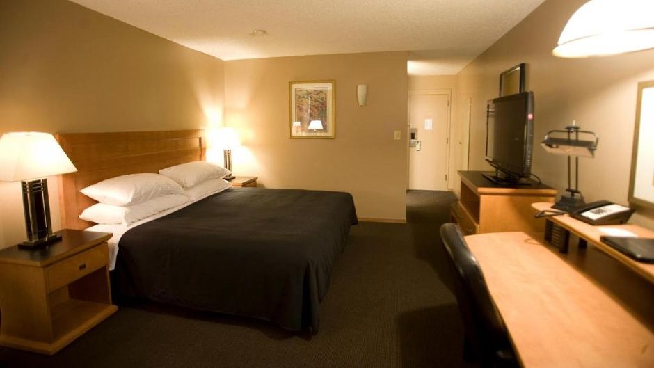Royal Hotel Room