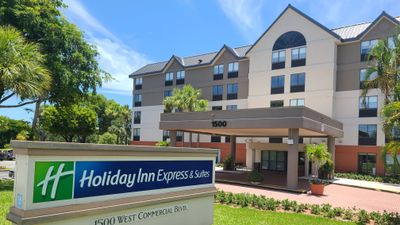 Holiday Inn Express & Suites
