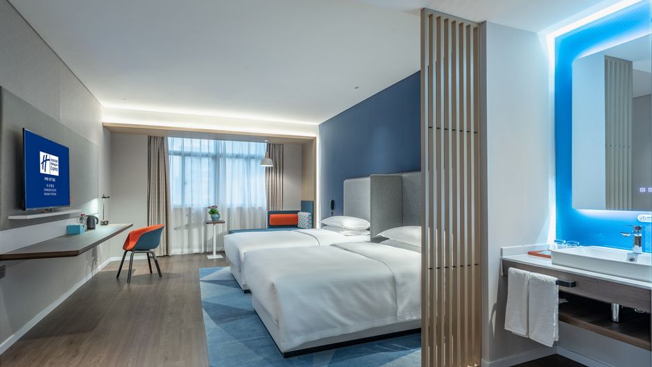 Holiday Inn Exp South Railway Station Room